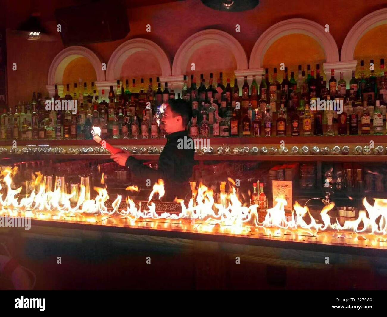 Revolucion cocktail dans🔥🔥 incendie Banque D'Images