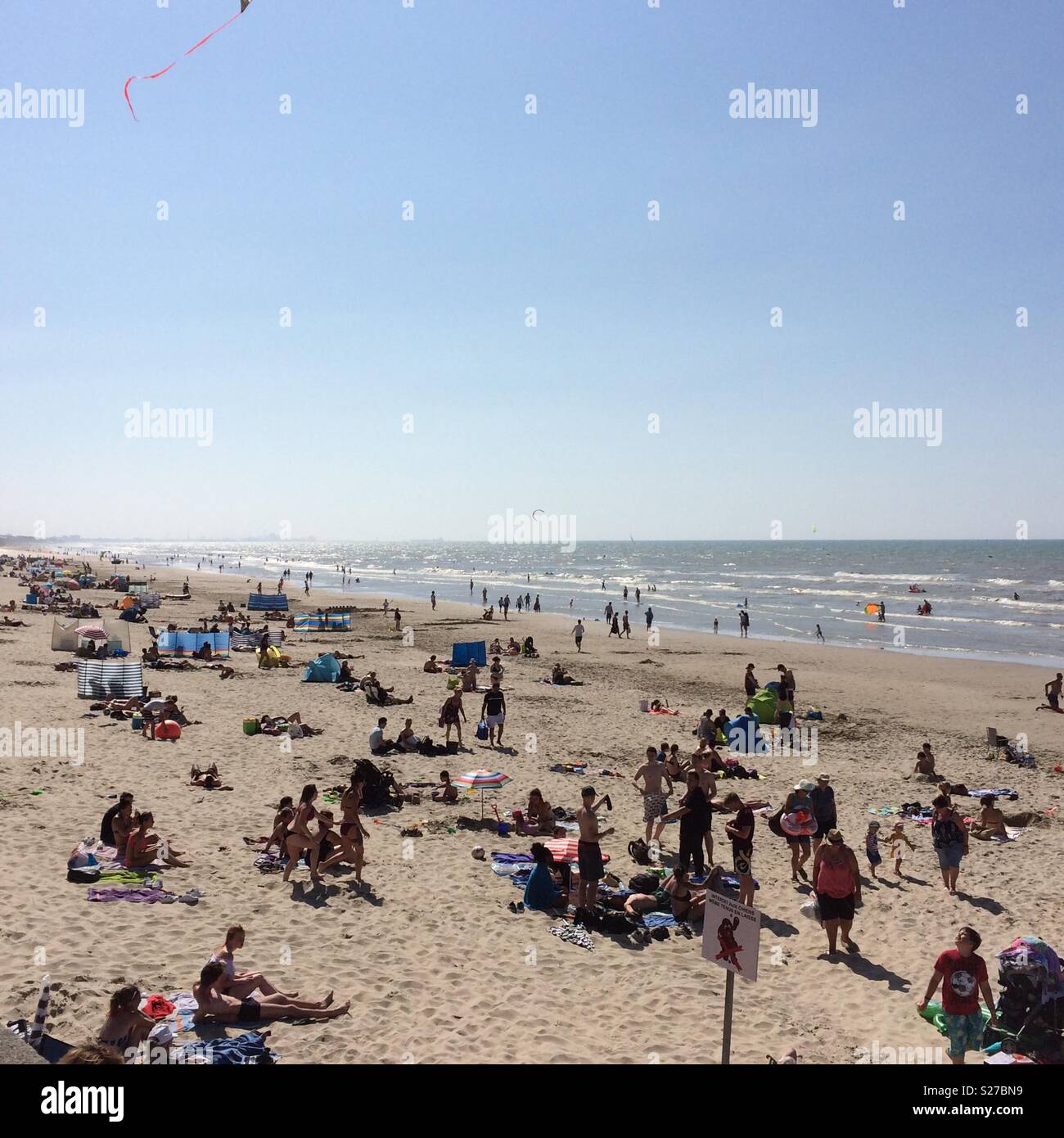 Plage de Malo-les-Bains, Dunkerque. L'une des plages utilisées dans le sauvetage de 338 000 soldats alliés par de petits bateaux en juin 1940. Banque D'Images
