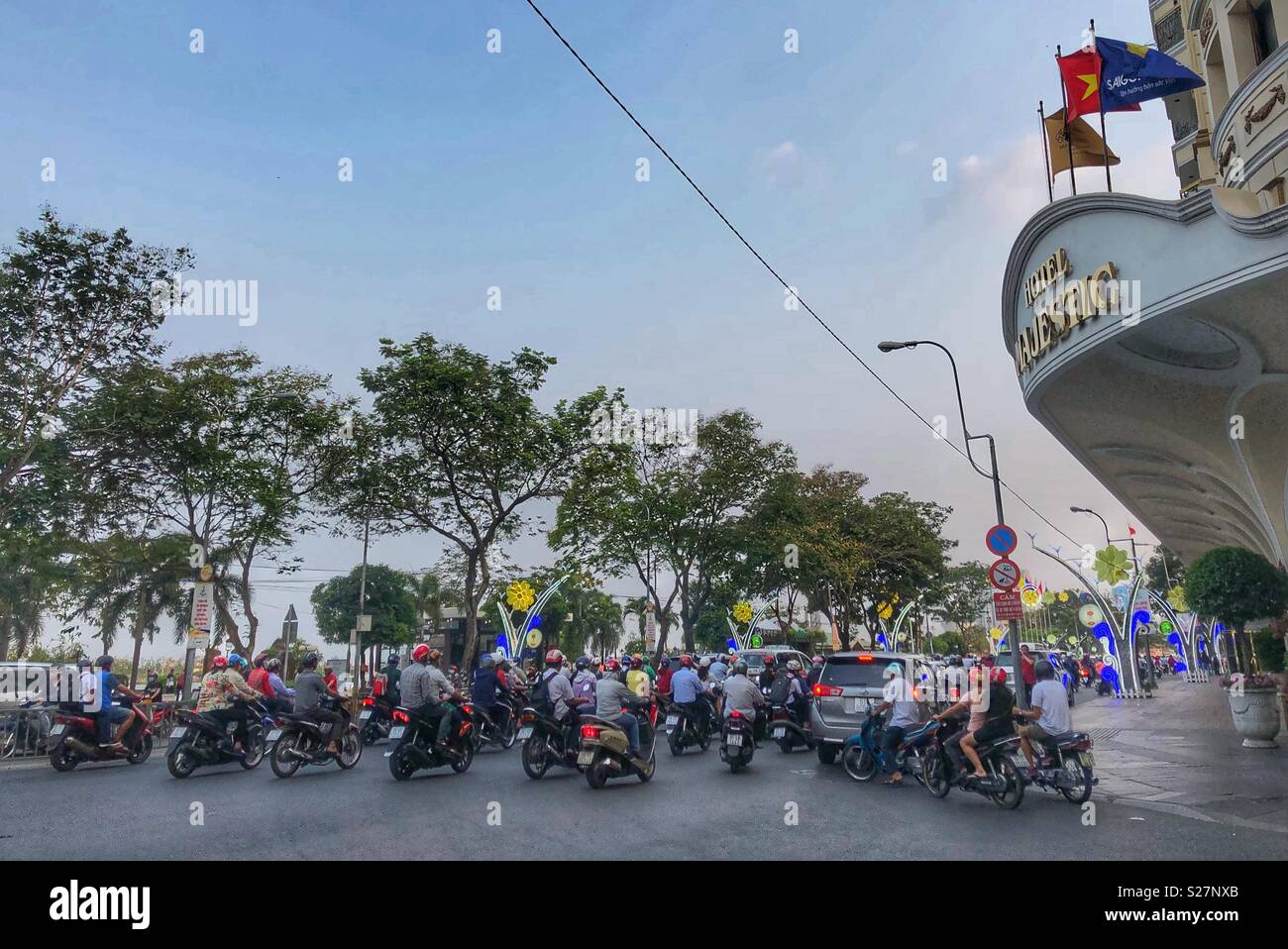 Rues de Ho Chi Minh Ville, Vietnam. - Image de stock capturée avec un smartphone