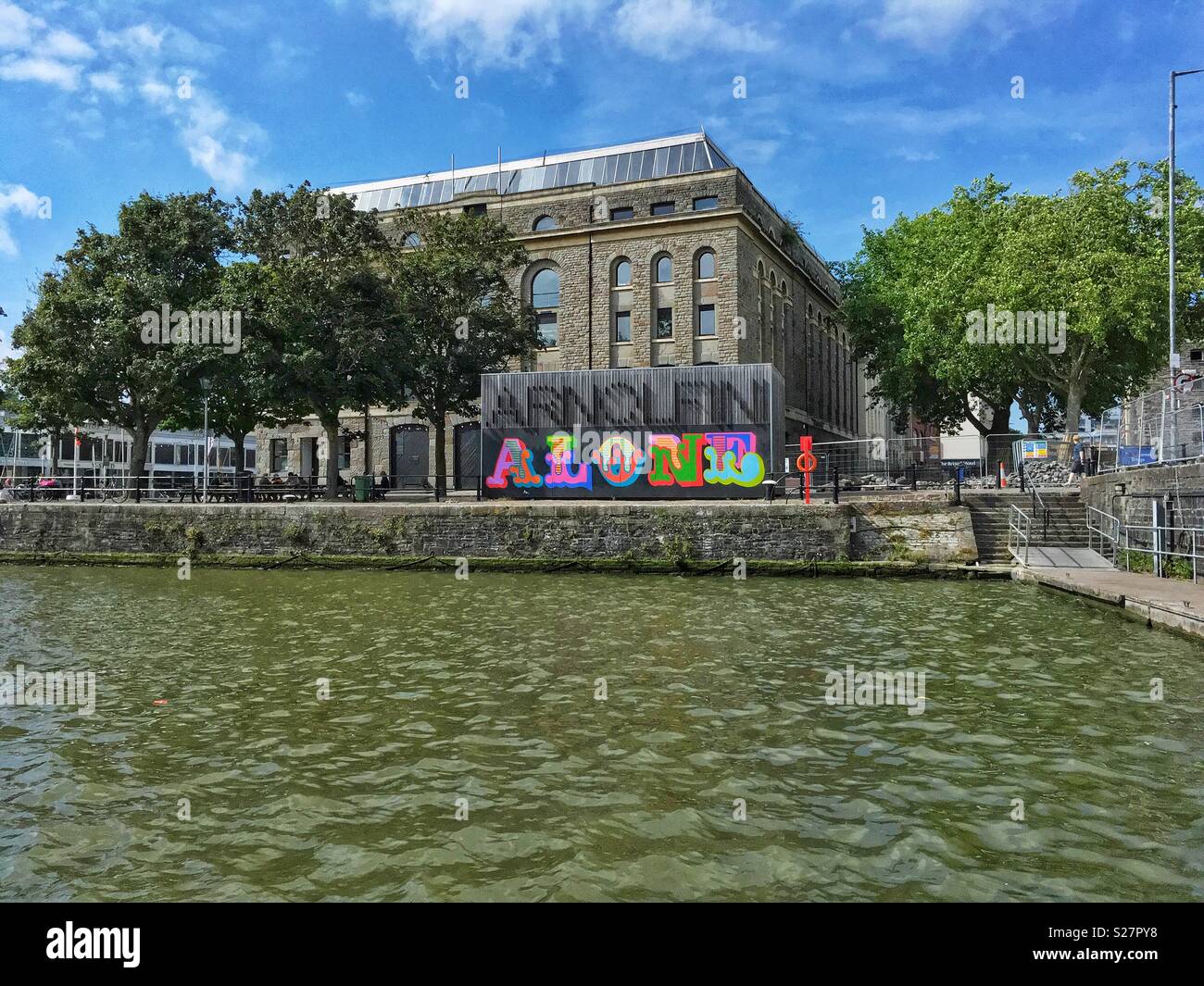 L'Arnolfini Arts Centre à Bristol, Royaume-Uni - Image de stock capturée avec un smartphone