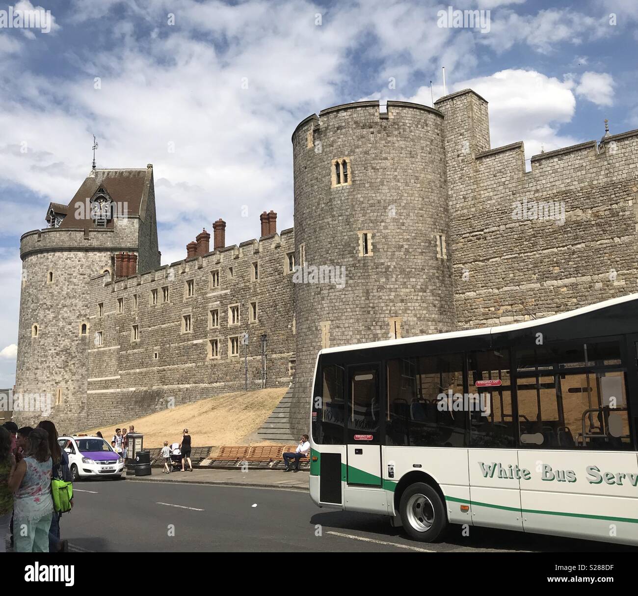 Le Château de Windsor, le plus ancien et le plus grand château habité au monde. - Image de stock capturée avec un smartphone
