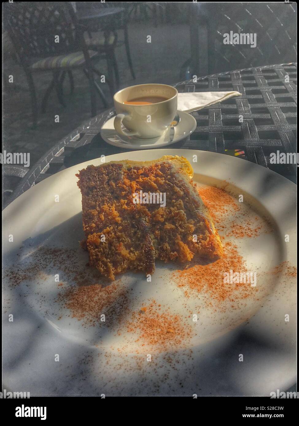 Gâteau de carotte et du café. Banque D'Images