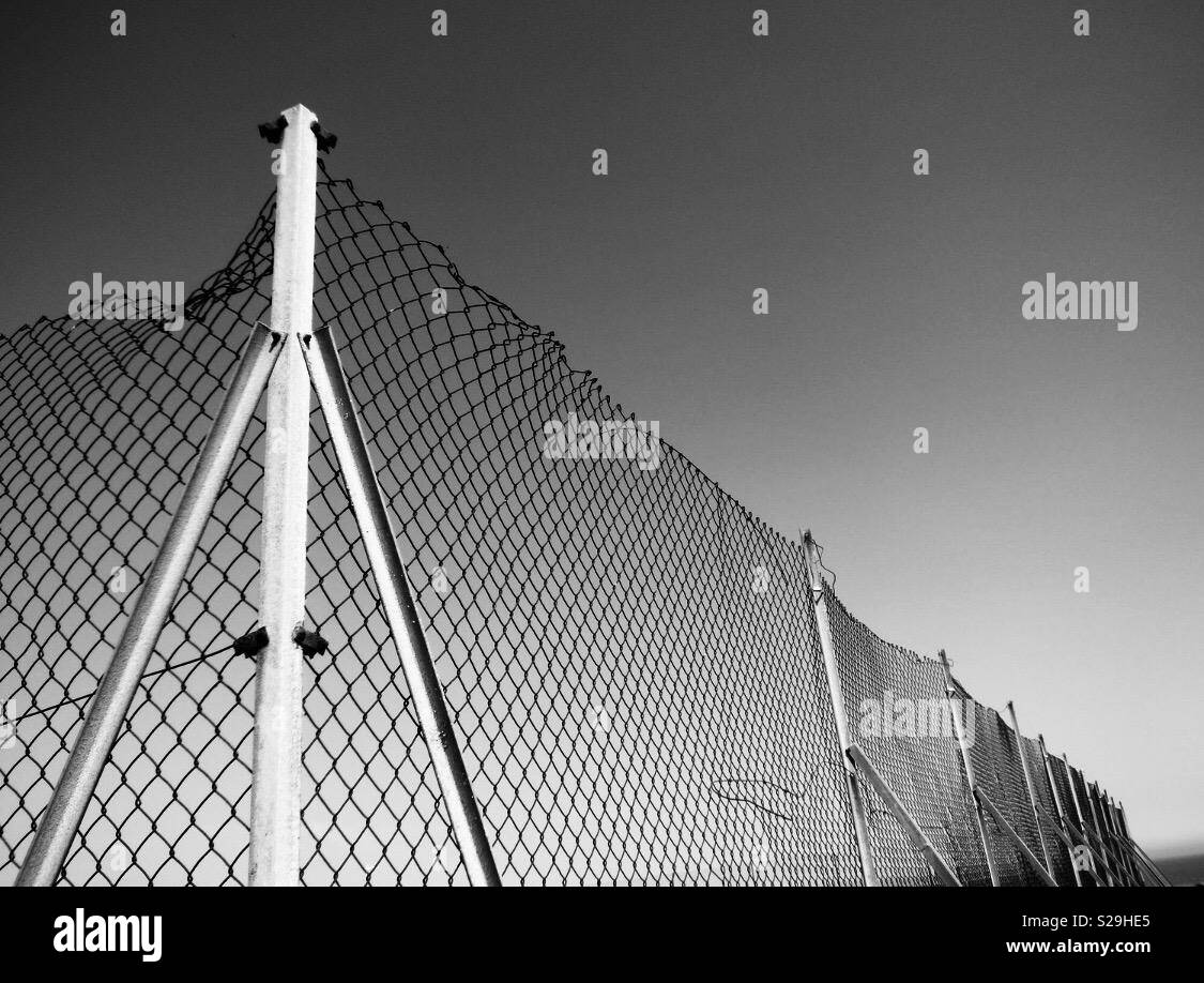 Black & White Fence 🖤Palm Bay Banque D'Images
