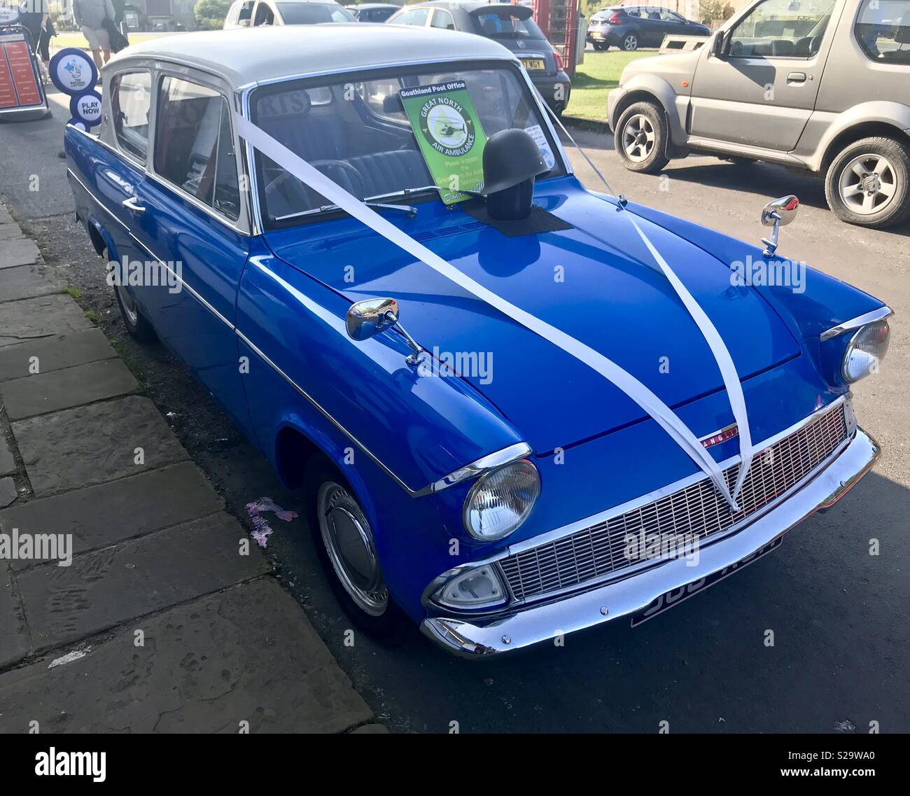 Voiture de police de pulsation. Goathland - Image de stock capturée avec un smartphone