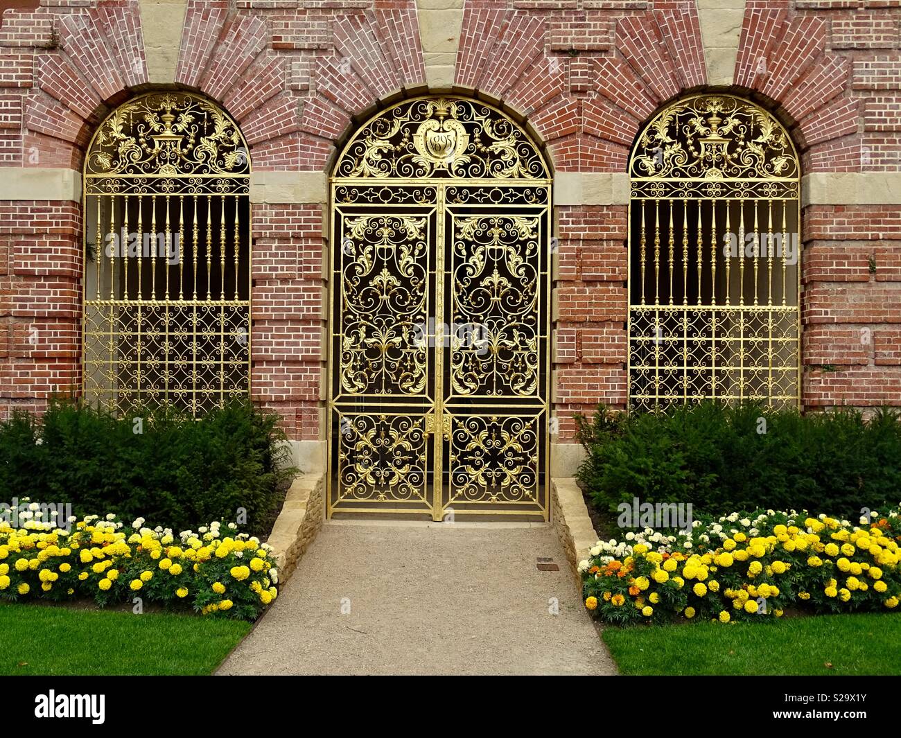 Portes couleur or à Cliveden Banque D'Images