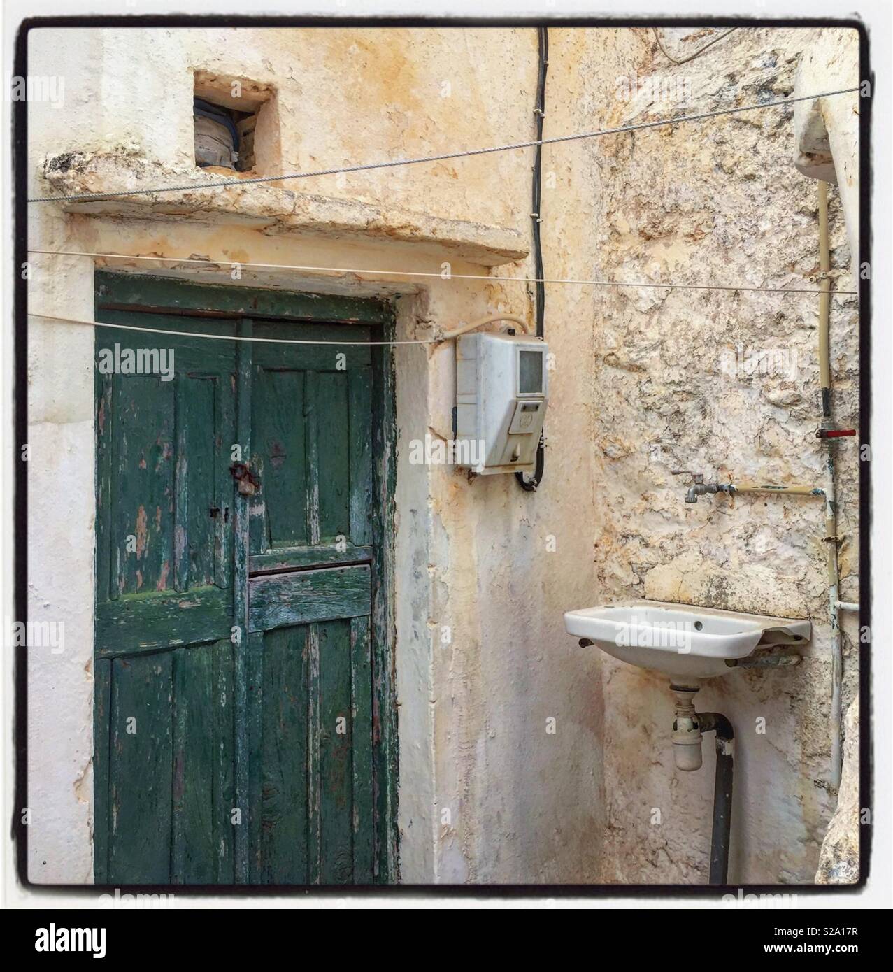 Village abandonné sur l'île égéenne extérieur de maison - Image de stock capturée avec un smartphone