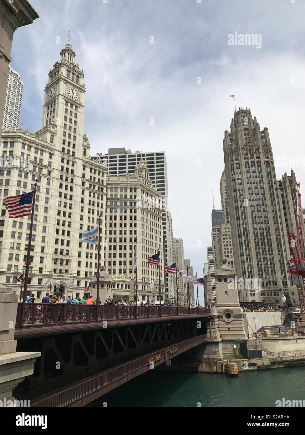 Michigan Avenue Bridge, Wrigley Building et Tribune Tower, Chicago, l'Illinois Banque D'Images