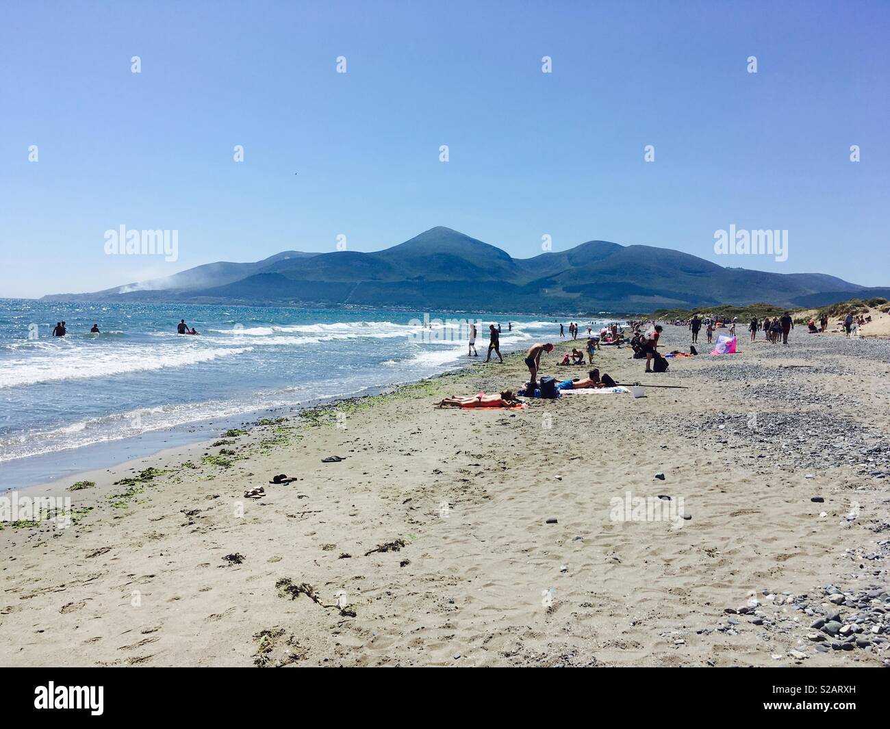 Sunny Beach days à la Moune montagnes, l'Irlande du Nord Banque D'Images