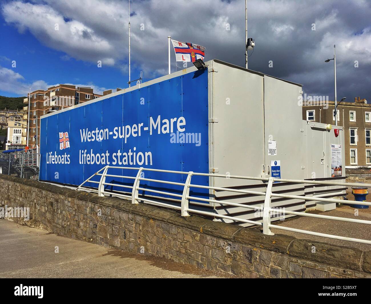 La station de sauvetage à Weston-super-Mare, UK - Image de stock capturée avec un smartphone