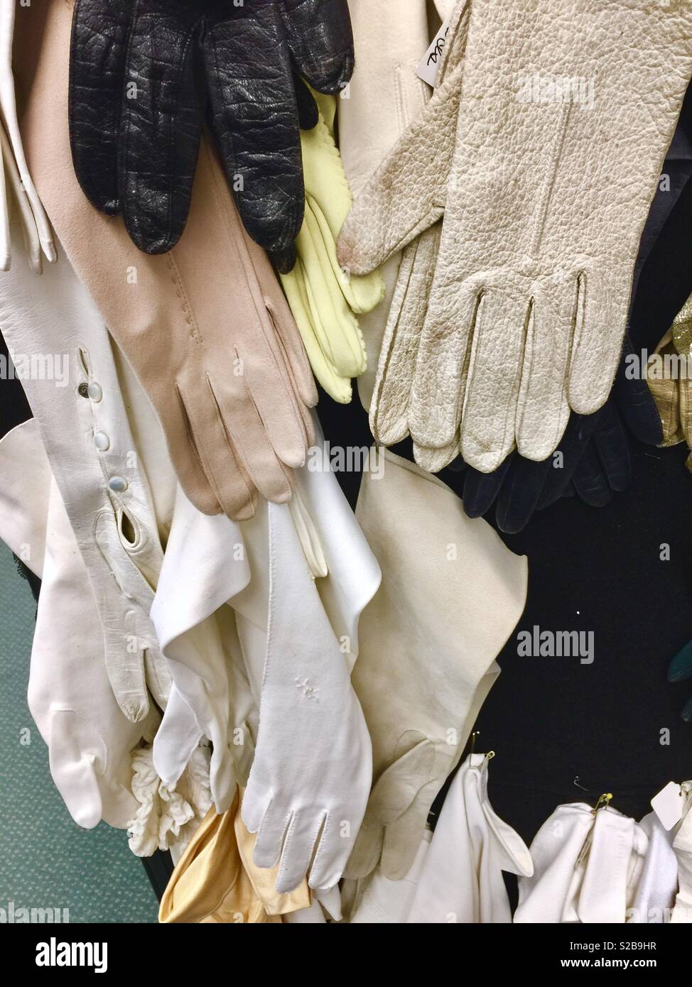 Gants vintage. - Image de stock capturée avec un smartphone