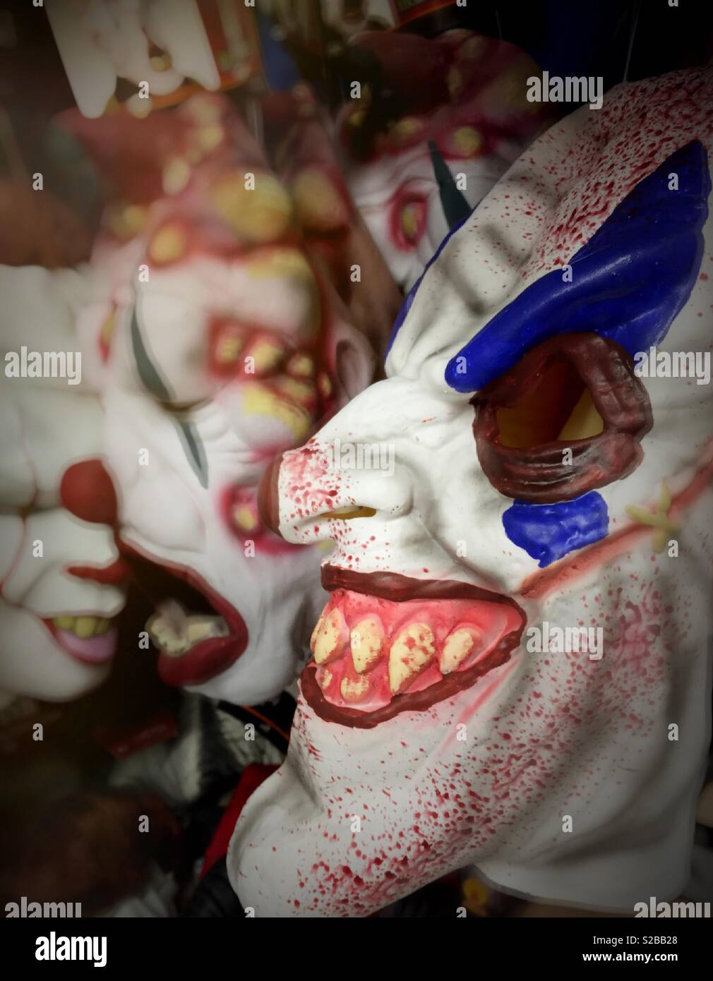 Creepy Halloween masques de clown en vente, USA Banque D'Images