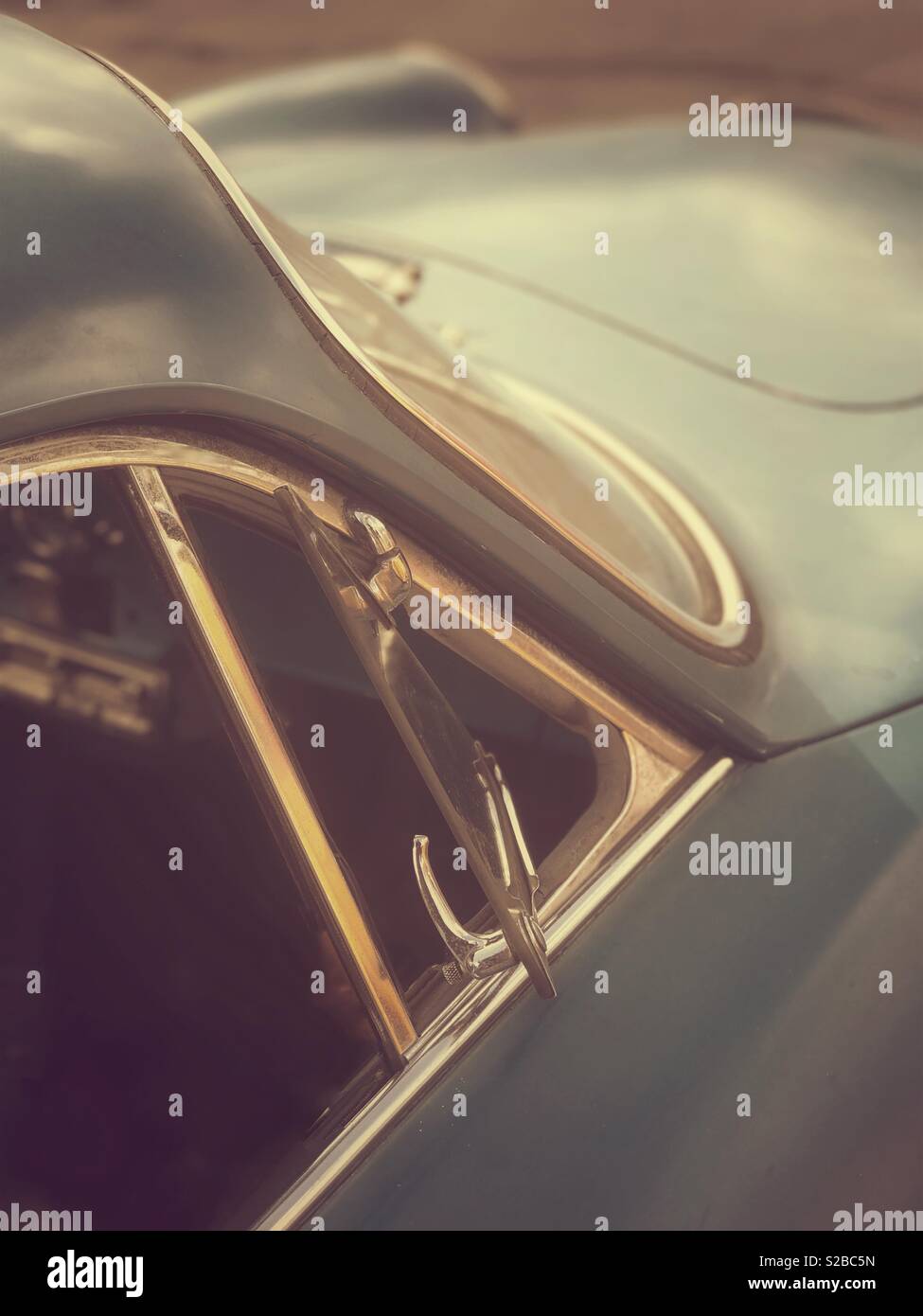 Vitre latérale Porsche Vintage - Image de stock capturée avec un smartphone