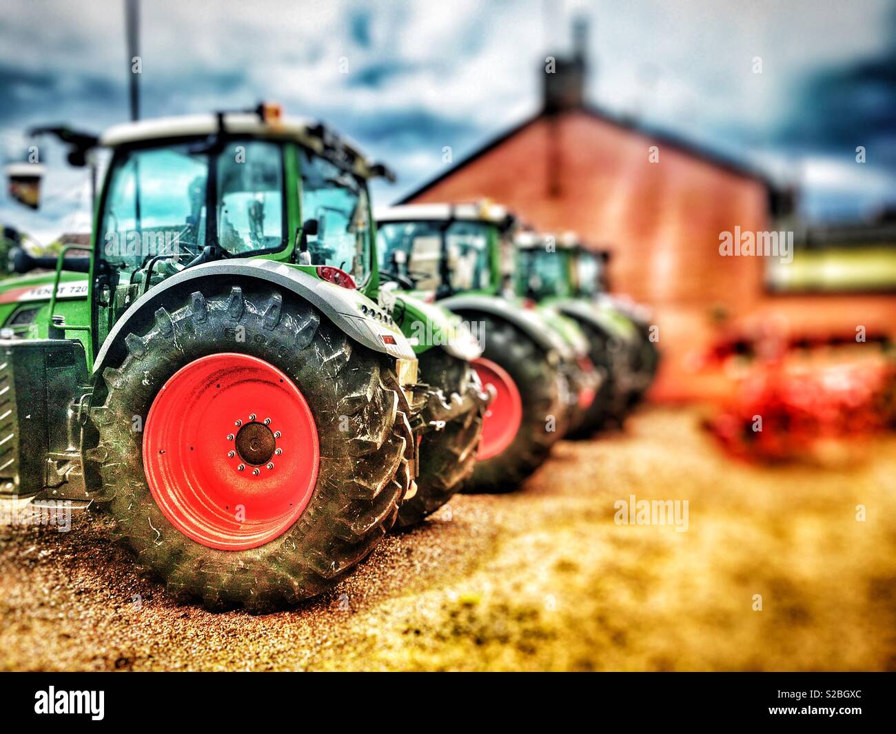 Les nouveaux tracteurs Fendt en vente à un concessionnaire britannique, Melton, Suffolk. Banque D'Images