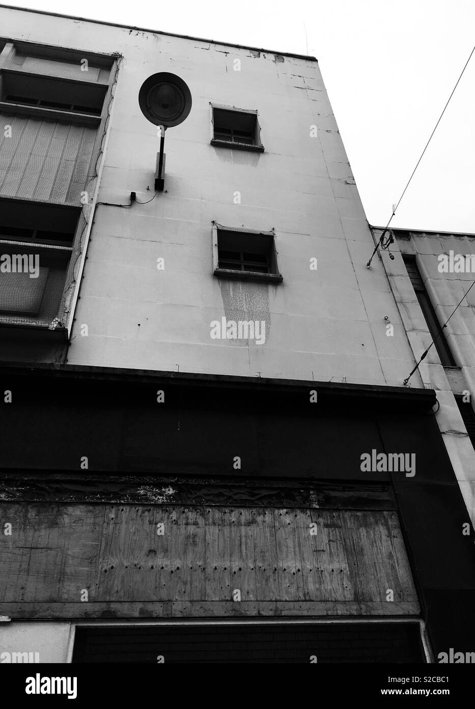 Bâtiment abandonné - Image de stock capturée avec un smartphone Bâtiment abandonné - Image de stock capturée avec un smartphone