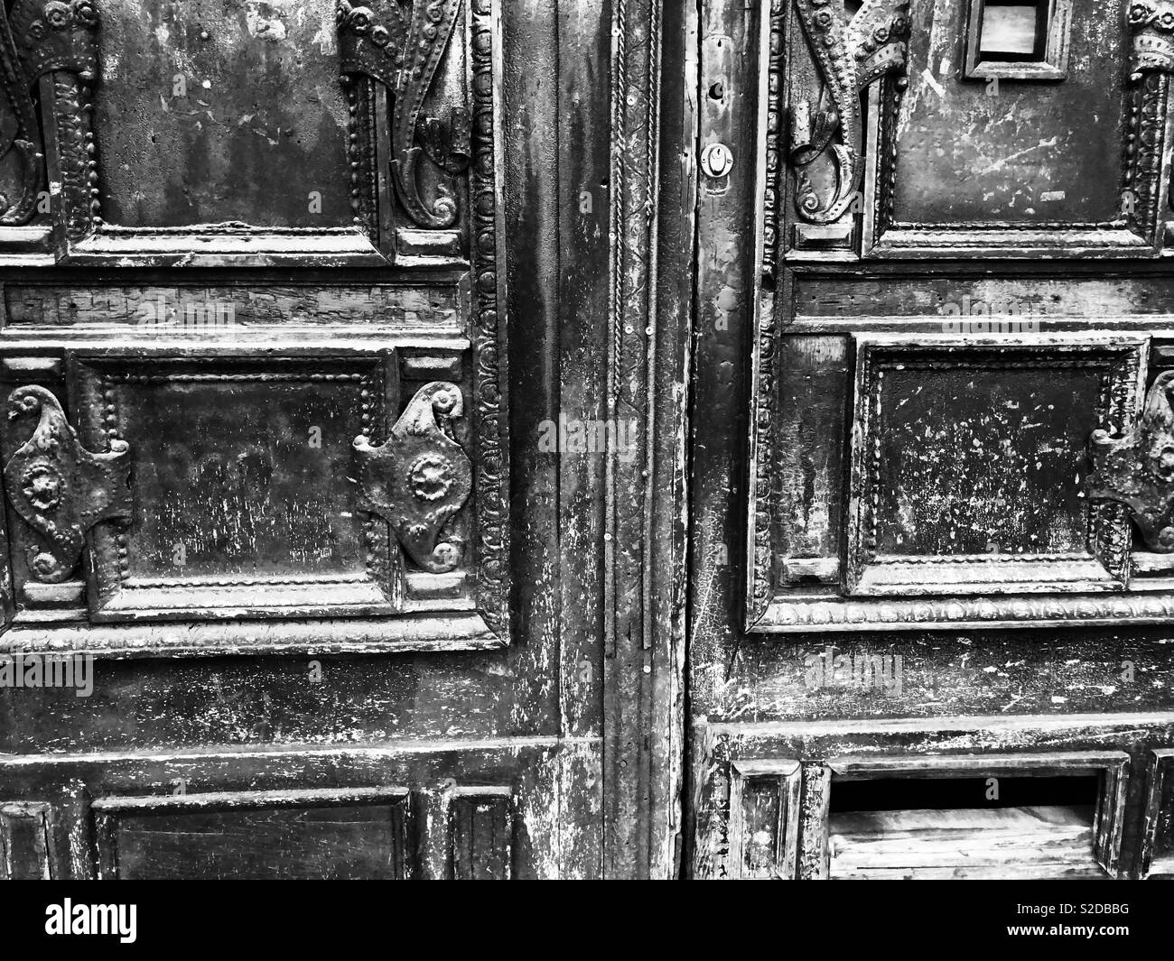 Détail sur l'ancienne porte à Budapest, Hongrie. - Image de stock capturée avec un smartphone