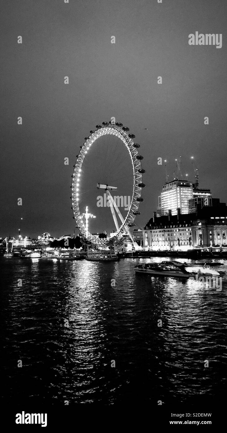 London eye sur une nuit hivers Banque D'Images