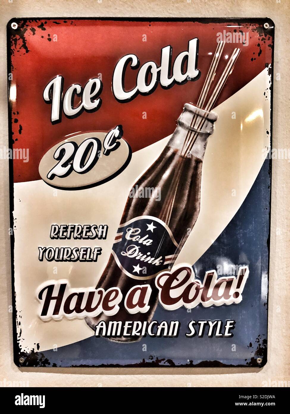 Affiche nostalgique de la publicité de Cola. Banque D'Images