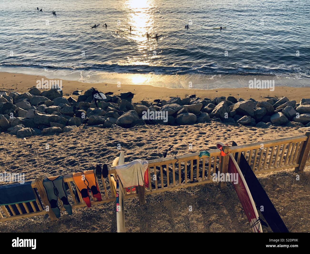 Sunset surf, plage de Fistral, Cornwall UK Banque D'Images