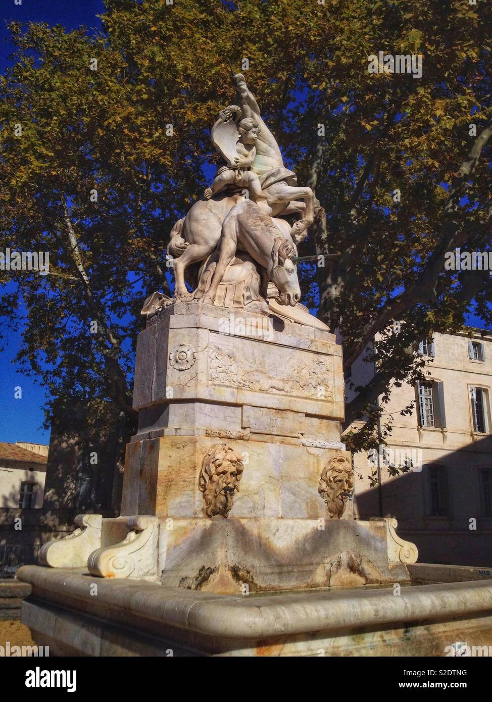 Fontaine sur la Place de la Canourgue, Montpellier France Banque D'Images