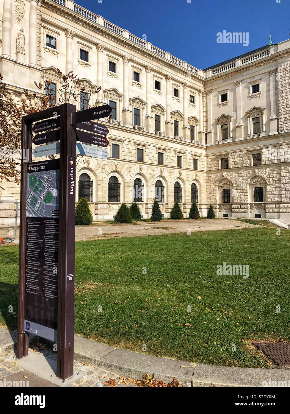 Les panneaux d'orientation dans le Vieux Vienne. Banque D'Images