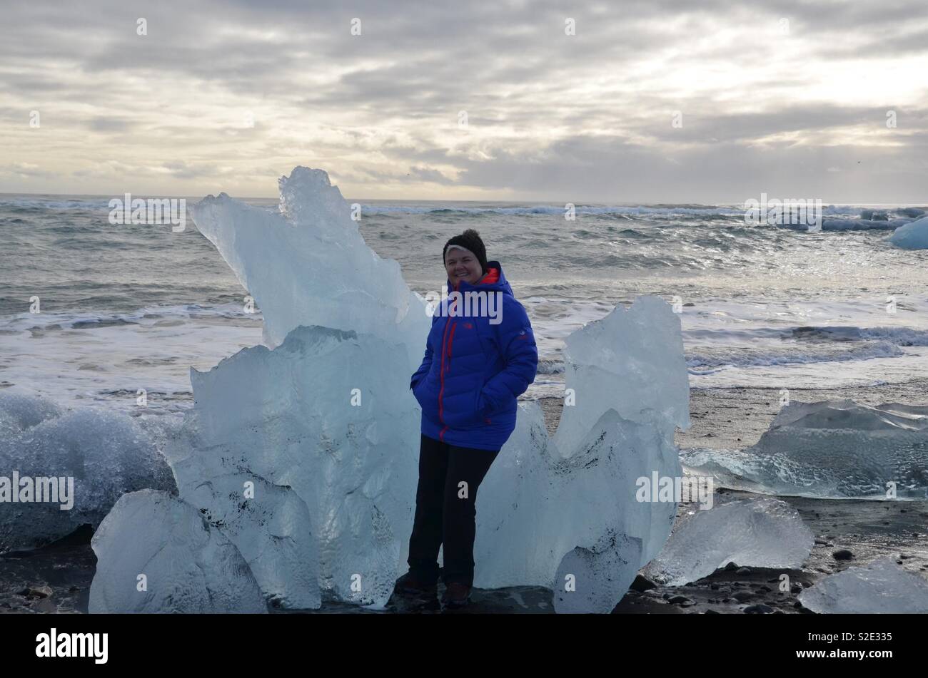 Iceberg échoué sur la plage du diamant, de l'Islande Banque D'Images