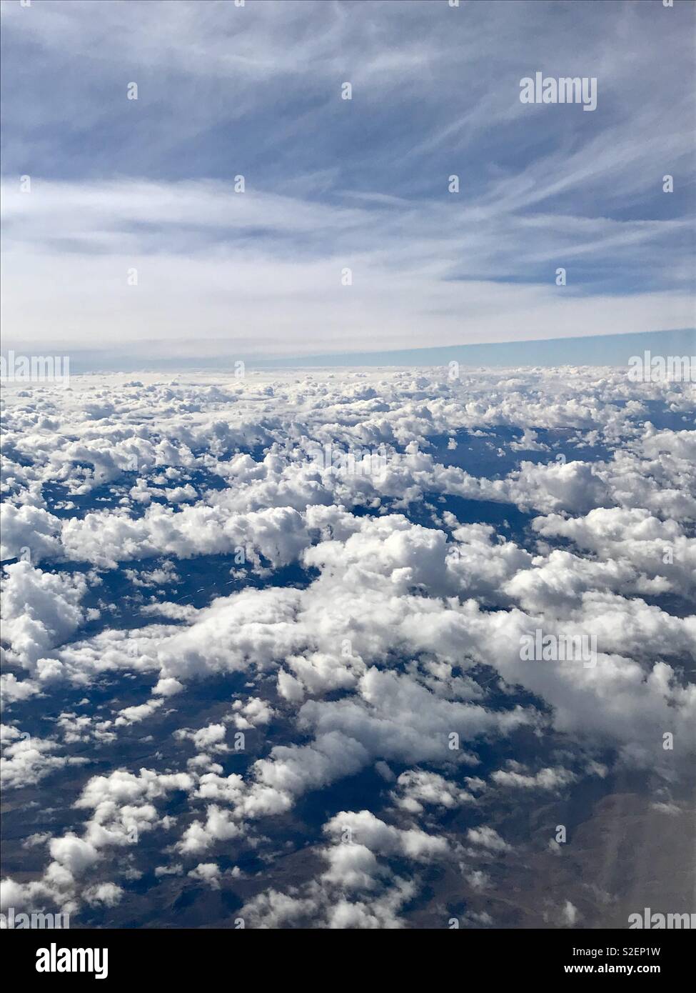 La tête dans les nuages - Image de stock capturée avec un smartphone