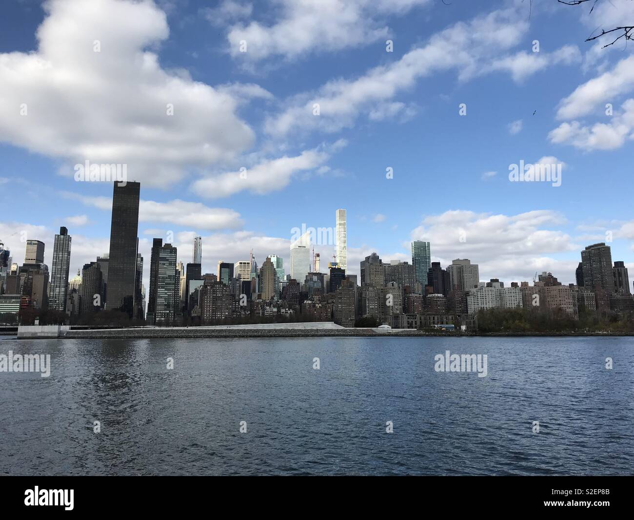 Manhattan depuis LIC - Image de stock capturée avec un smartphone