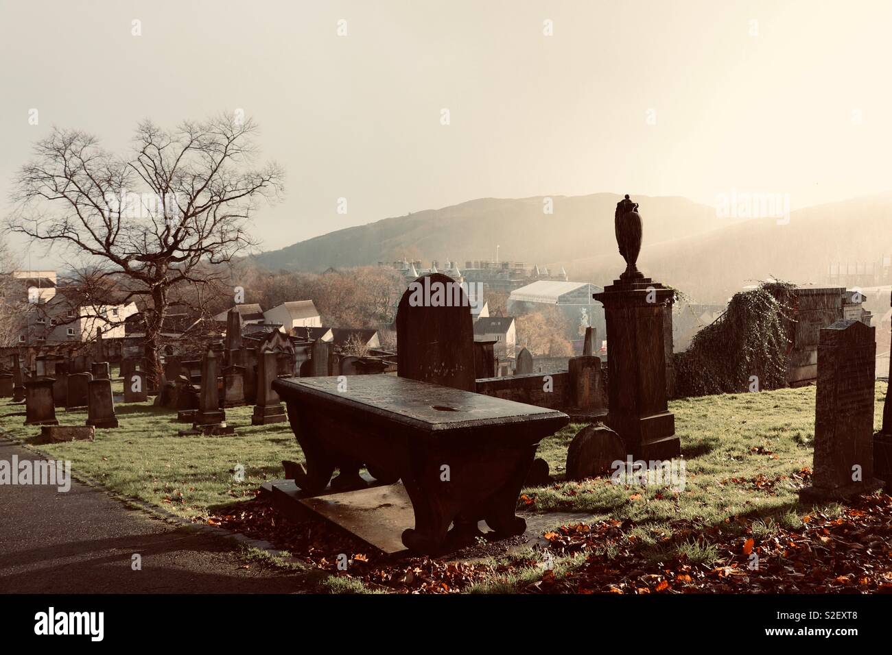 Image d'hiver du nouveau cimetière à Edimbourg Calton Banque D'Images