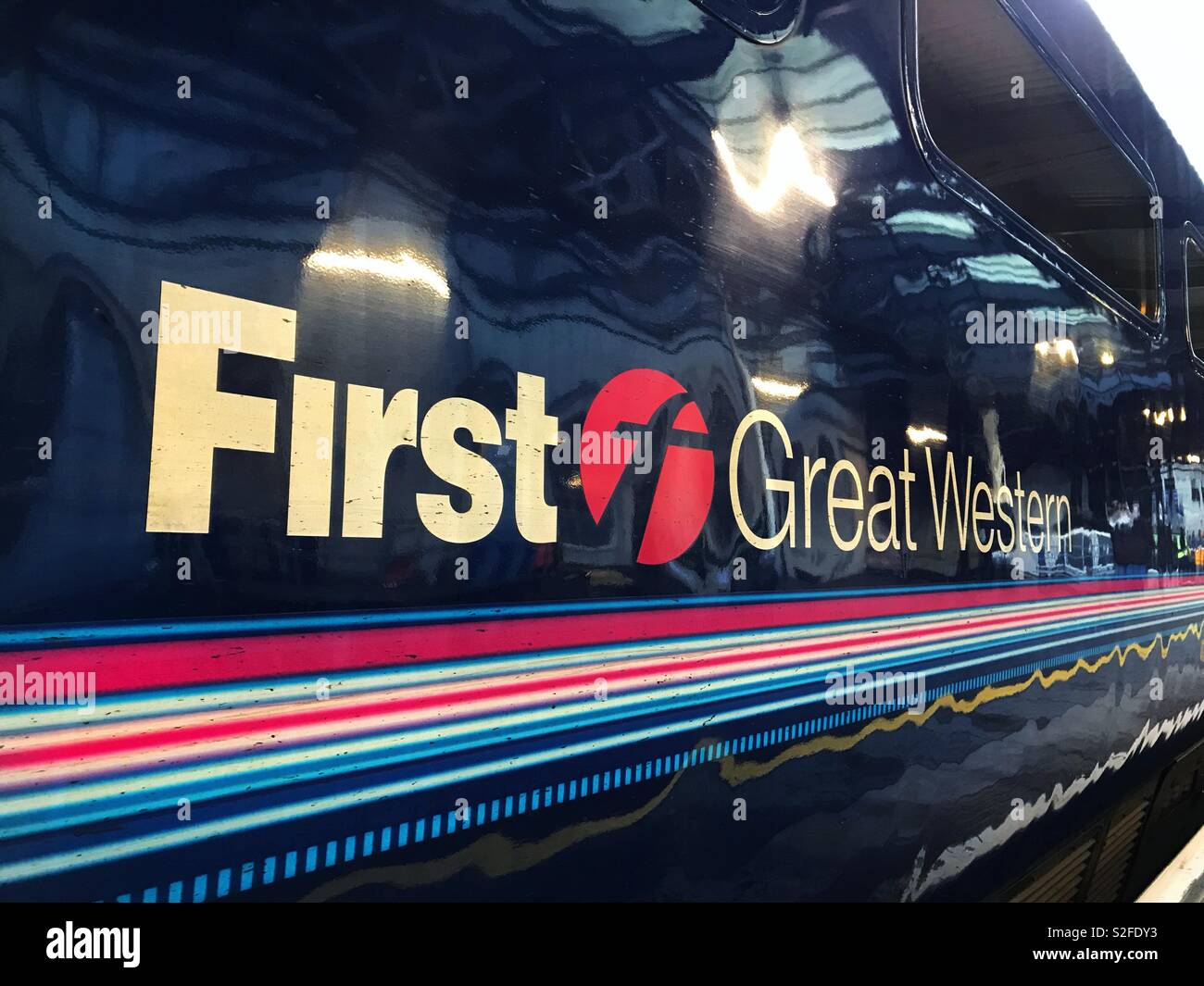 Transport ferroviaire brillant sur un premier grand train de l'Ouest Banque D'Images
