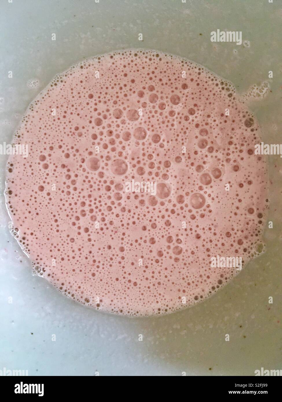 Milkshake dans un bol - Image de stock capturée avec un smartphone