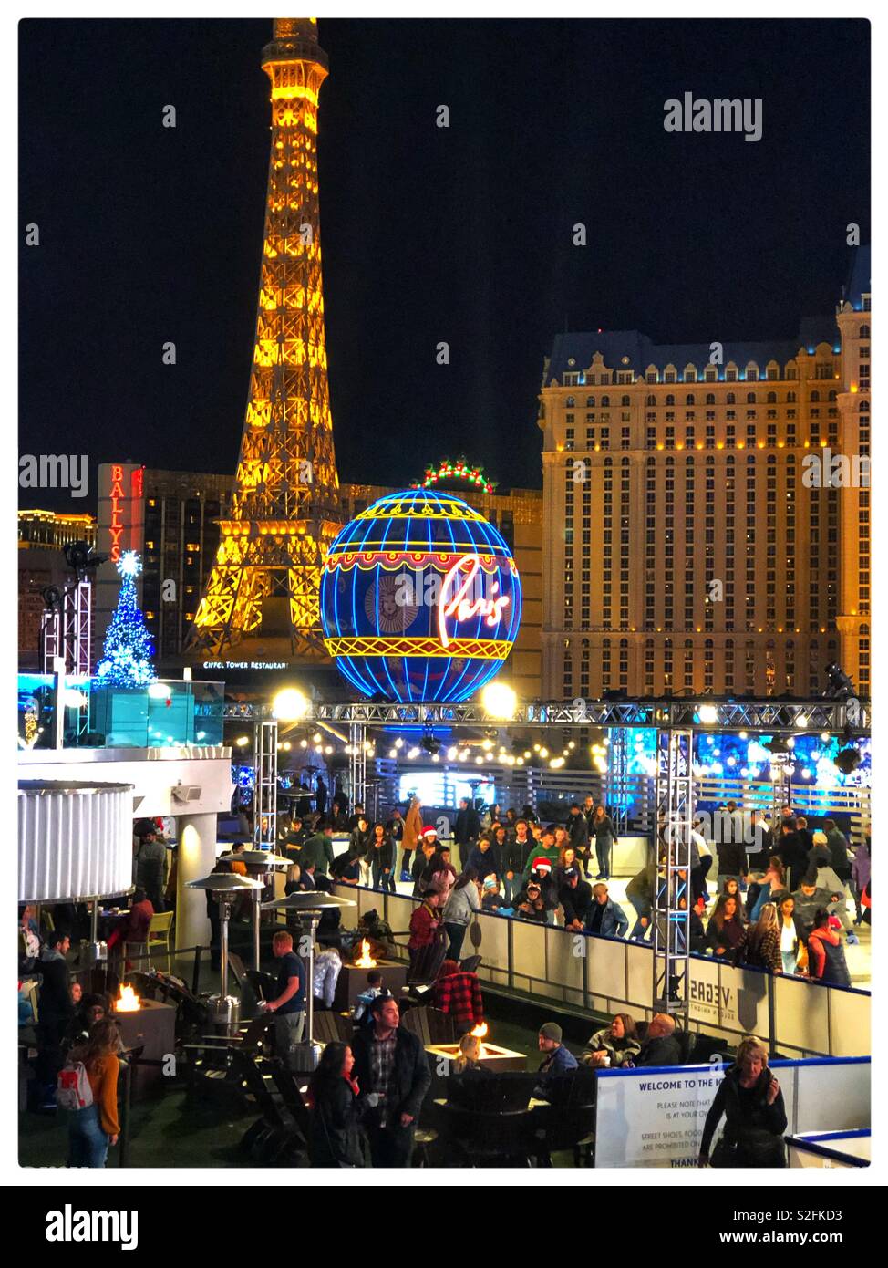La vie de nuit au-dessus de l'hôtel Cosmopolitan de Las Vegas Nevada Banque D'Images