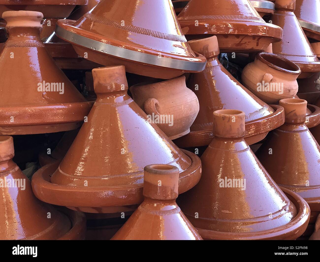 L'Orient Tajine marocain rond non émaillé pour 4 à 5 personnes Produit d'origine marocaine Sans substances nocives