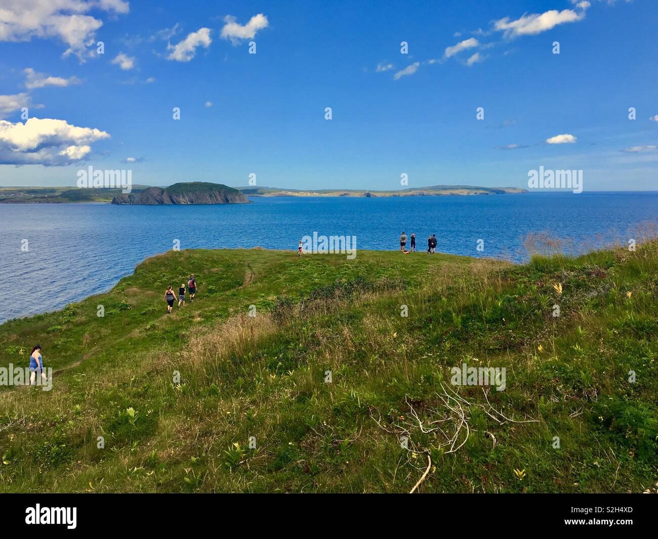 Randonneurs sur le sentier Skerwink dans Terre-Neuve Canada Banque D'Images
