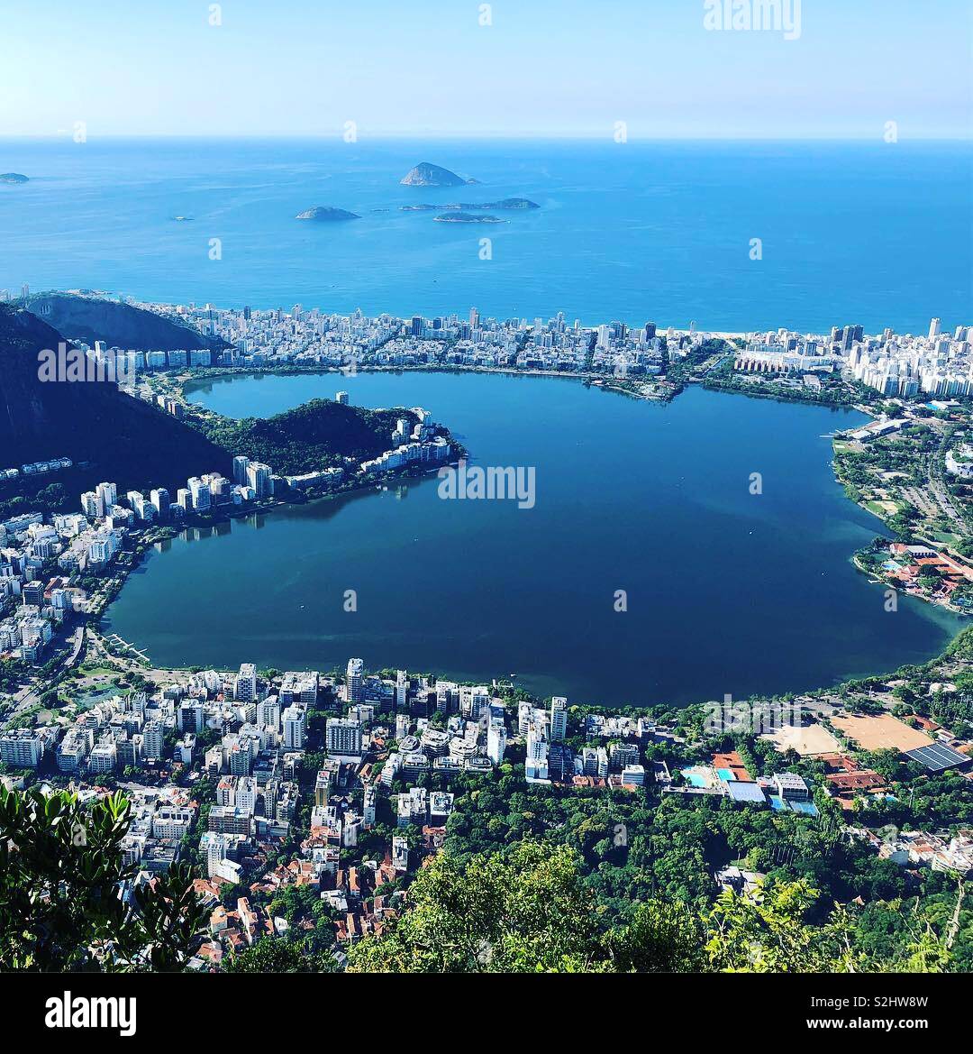 Avis de Rodrigo de Freitas lagoon à Rio de Janeiro du haut de la montagne du Corcovado, au Brésil. Banque D'Images