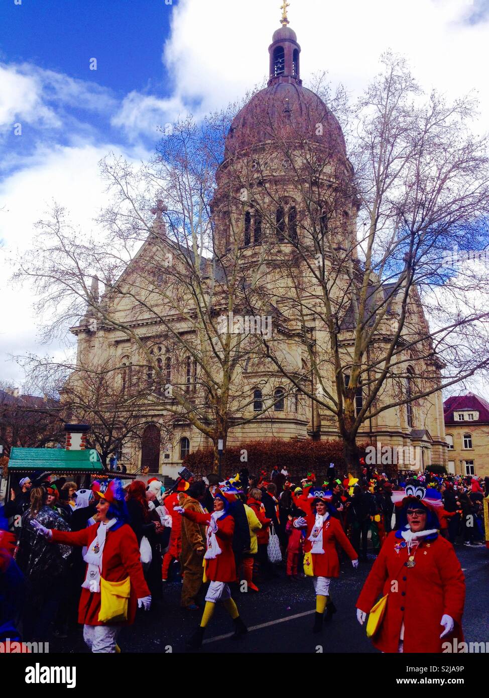 Carnaval de Mayence en 2019. Street Parade près de Christuskirche Banque D'Images