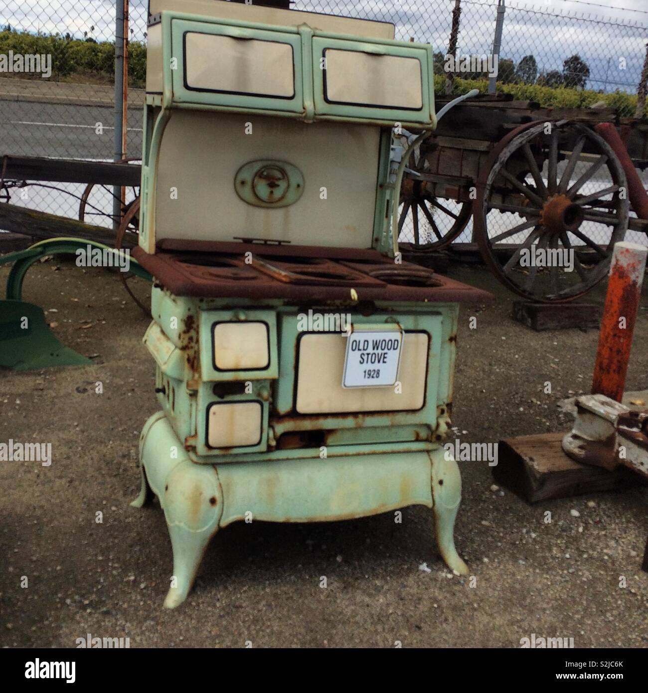 1928 poêle à bois sur l'affichage à l'Simonian fermes, Fresno, California, United States Banque D'Images