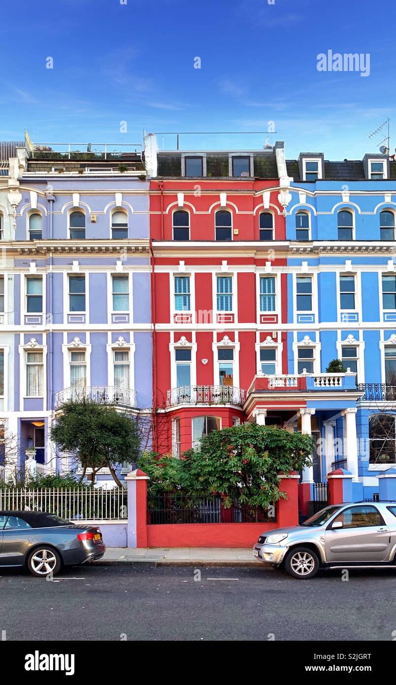 Rangées de maisons colorées à Londres, Angleterre - Image de stock capturée avec un smartphone
