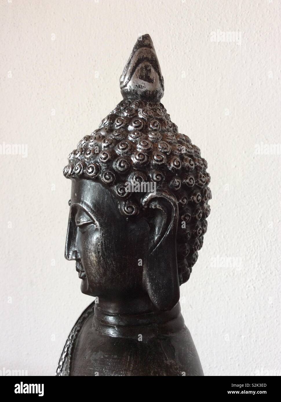 Portrait d'une sculpture de Bouddha Thai méditant Banque D'Images