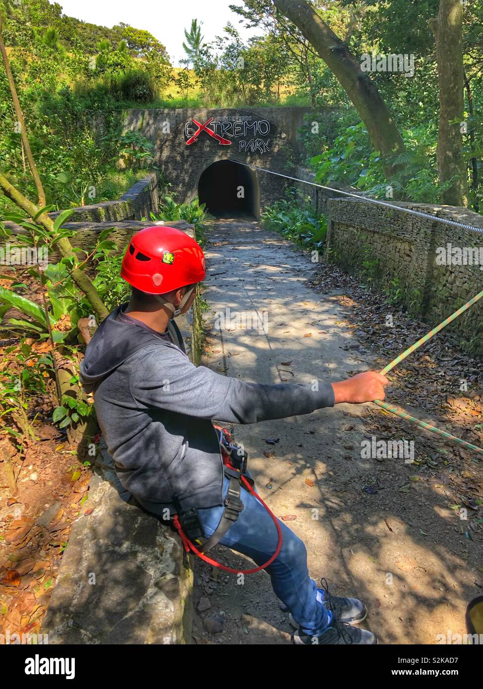 La tyrolienne à Extremo au Costa Rica. Banque D'Images