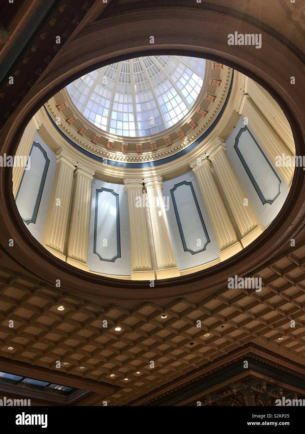 Magnifique Dôme en vedette dans le capitole de l'état de la Caroline du Sud à Columbia. Banque D'Images