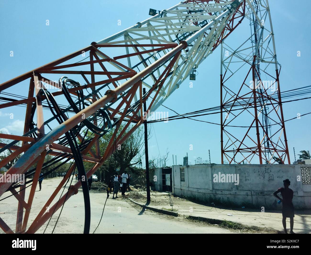 La destruction de l'antenne par le Cyclone Idai, Beira Banque D'Images