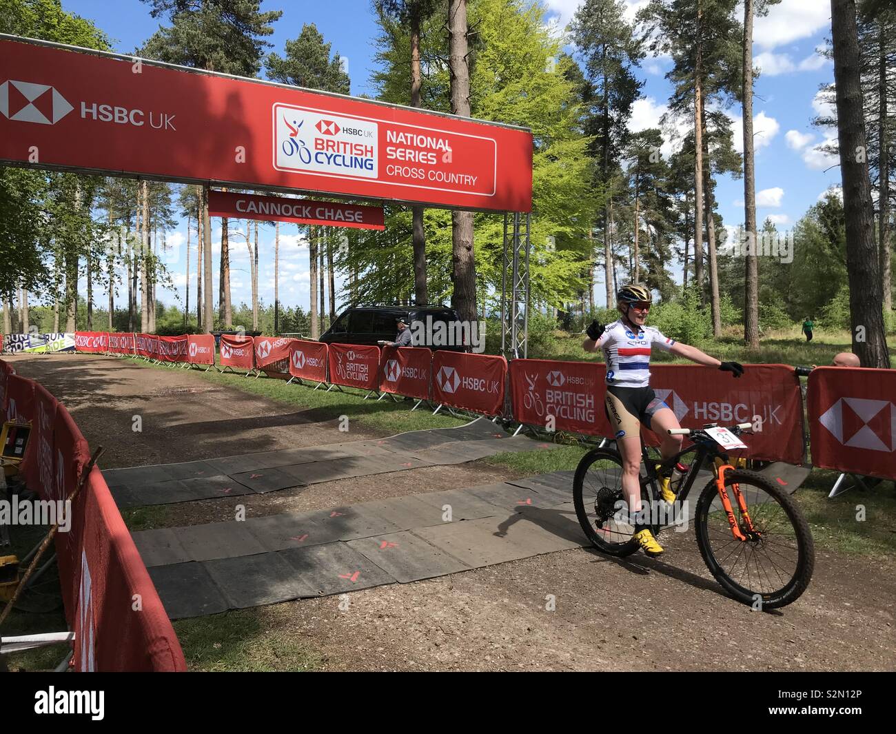 Annie Last gagnant le UK National HSBC 2019 Cross Country Series pour les femmes de l'élite. Cannock Chase Dimanche 12 Mai Banque D'Images