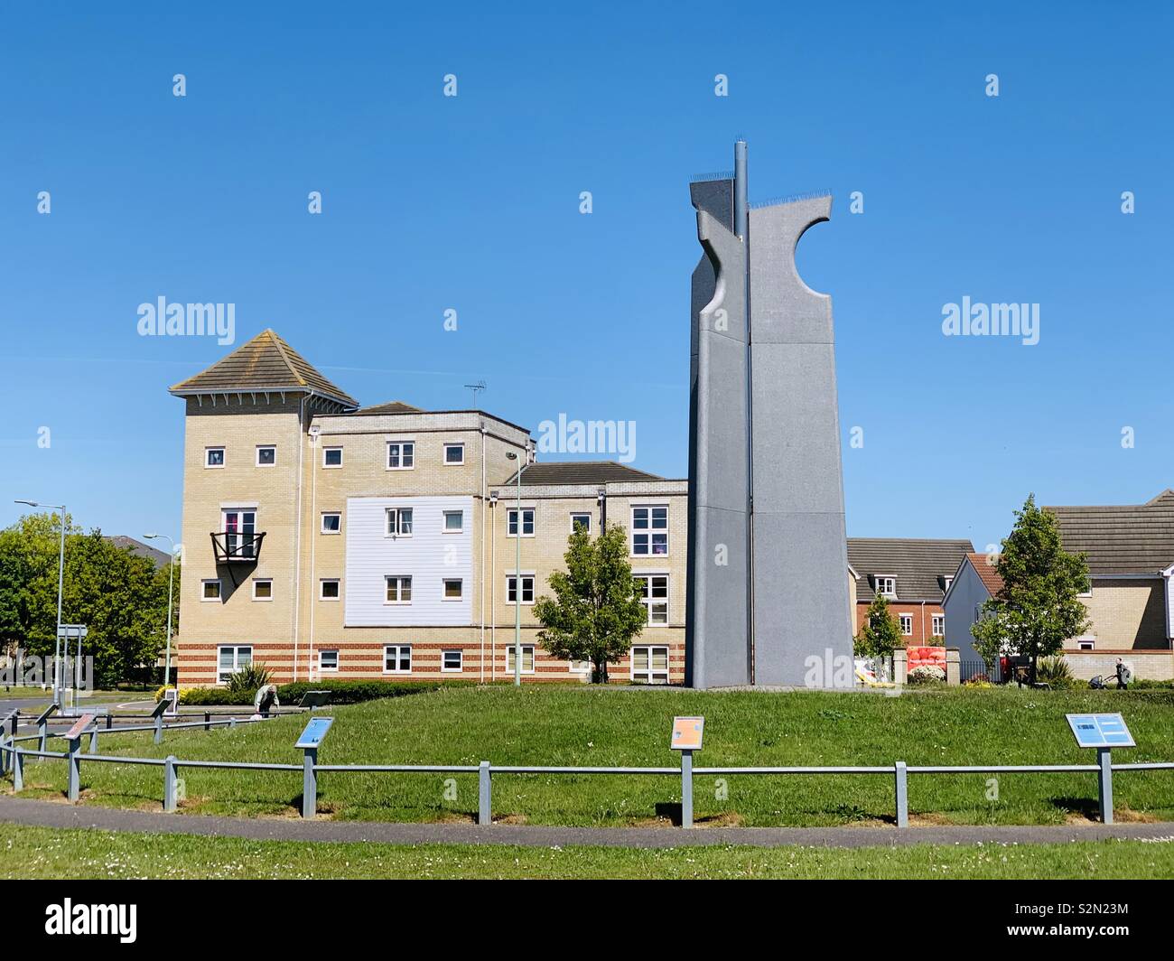 Westerfield, Suffolk - 13 Mars : Calcul de monument et de maisons / appartements sur Grange Farm. - Image de stock capturée avec un smartphone