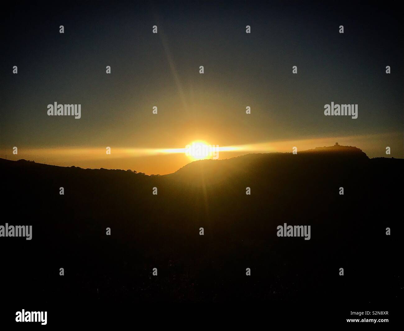Coucher du soleil au château de Matrera en Prado del Rey, La Sierra de Grazalema, Andalousie, Espagne Banque D'Images