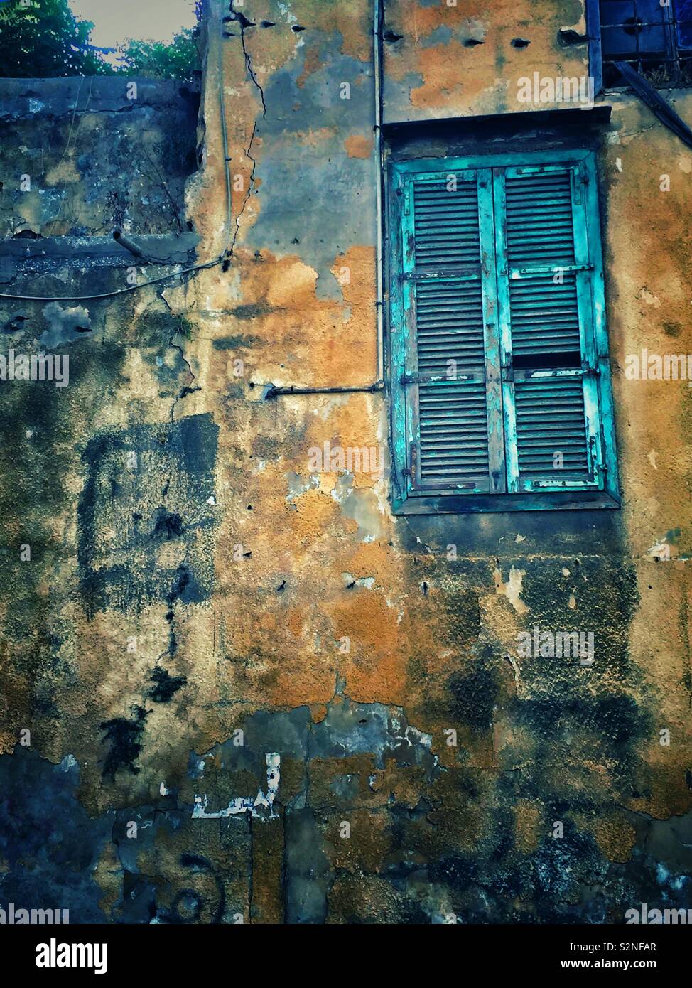 Vieille maison abandonnée - Image de stock capturée avec un smartphone