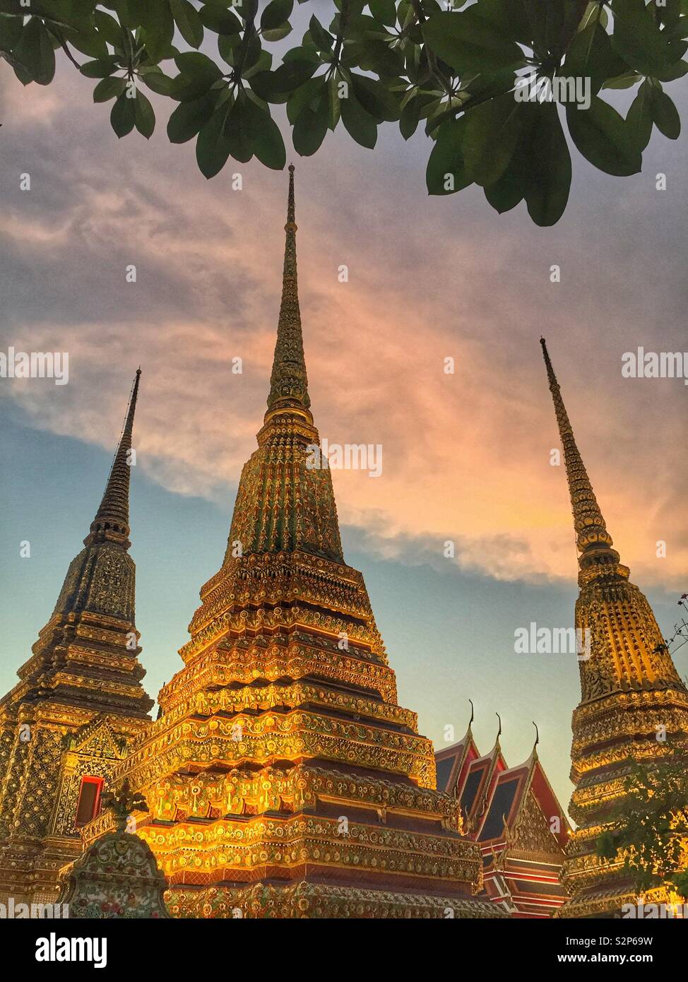 Temple Bouddhique Wat Pho à Bangkok en Thaïlande, sur Banque D'Images