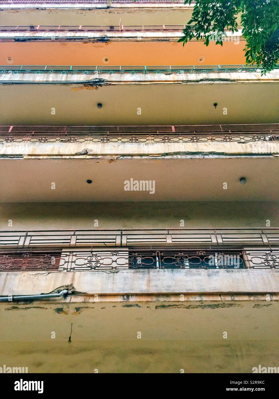 La façade de l'immeuble ancien Beyrouth Liban Moyen Orient - Image de stock capturée avec un smartphone