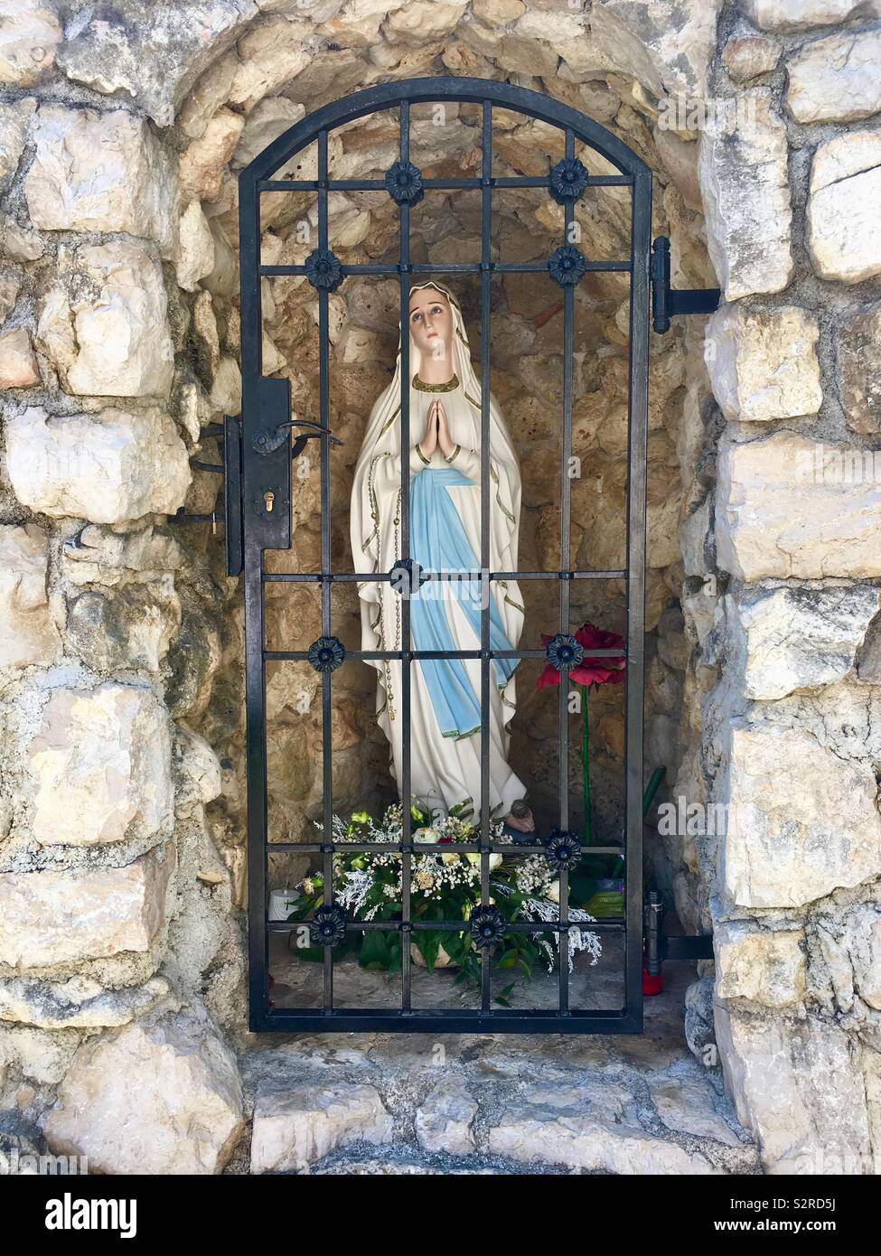 Une petite statue de Sainte Marie en Croatie Banque D'Images