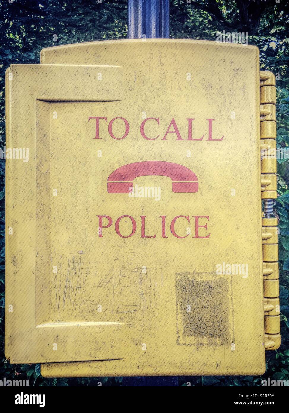 Un appel de la police fort dans Central Park, New York City, USA - Image de stock capturée avec un smartphone