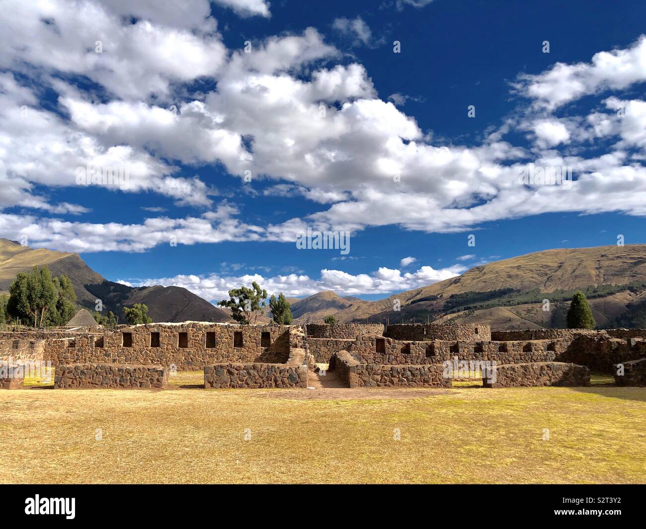 Une partie des ruines au Temple de Wiracocha Viracocha ou Raqch'i Raqchi Perú Pérou. Historique Historique du site archéologique inca. Banque D'Images